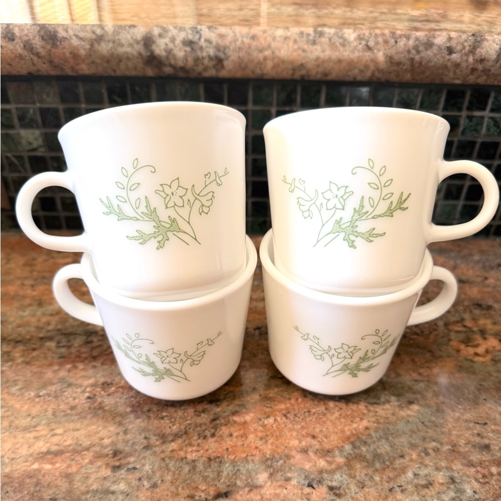 Vintage Corningware Floral Spray Patterned Set of 4 Cups